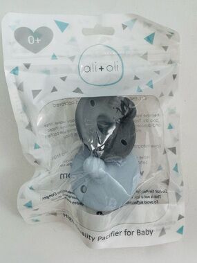 Ali+Oli Pacifier Set Round (Iron & Sky) Concaved Shield, BPA-Free Silicone